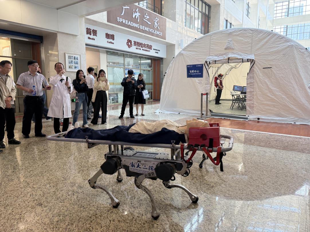 5G智慧醫療，野外上演爭分奪秒生死營救